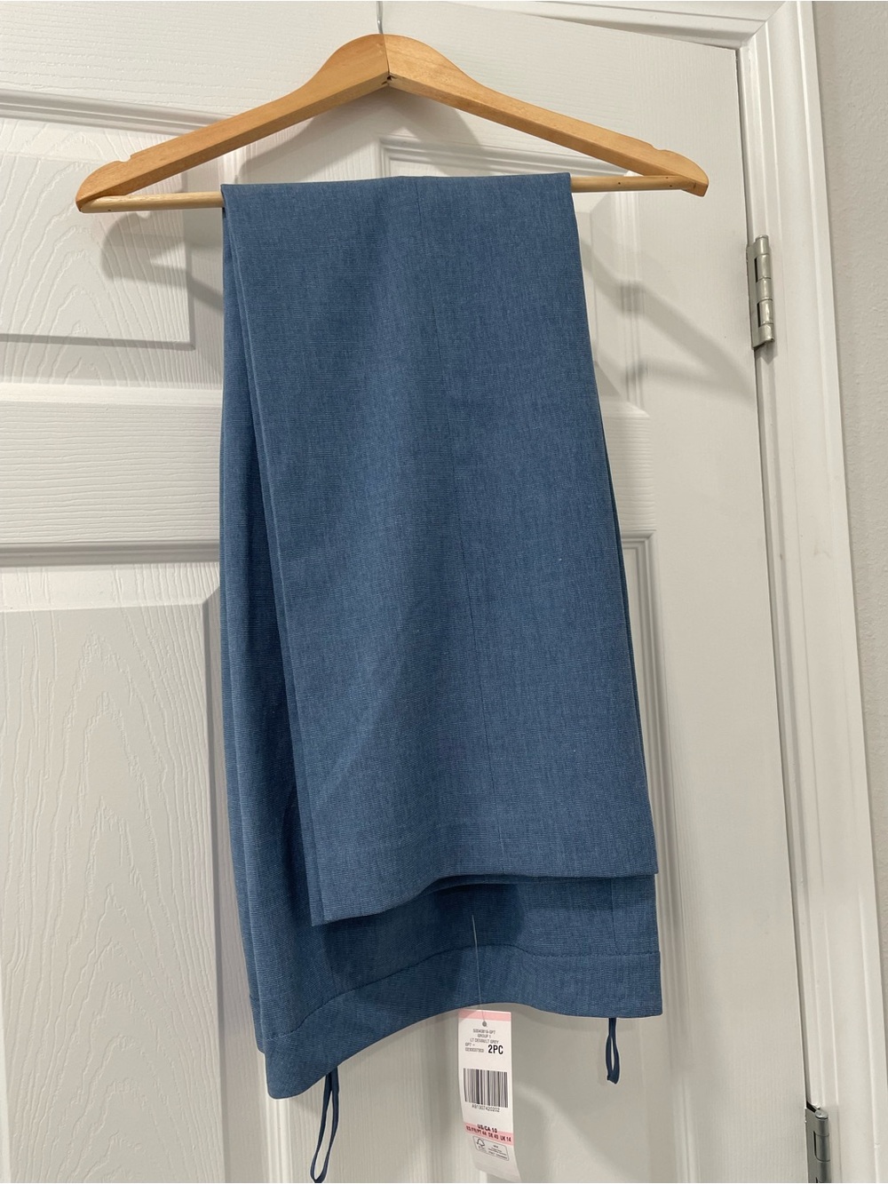 Le Suit Dusty Blue Women's Tailored Blazer and Pant Suit - Picture 4 of 6